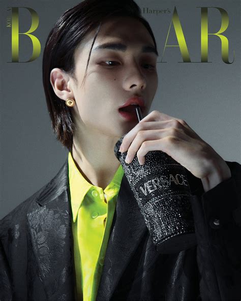 versace hyunjin magazine|hyunjin versace band.